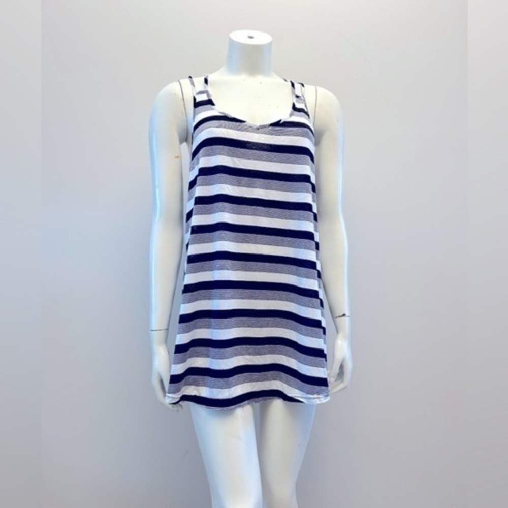 🛍️ 2/$12
Brand new with tags WAREHOUSE ONE striped tunic tank top.Longer length
